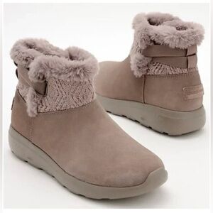 Sketchers on the go( water repellent) boots…mauve.7:1/2